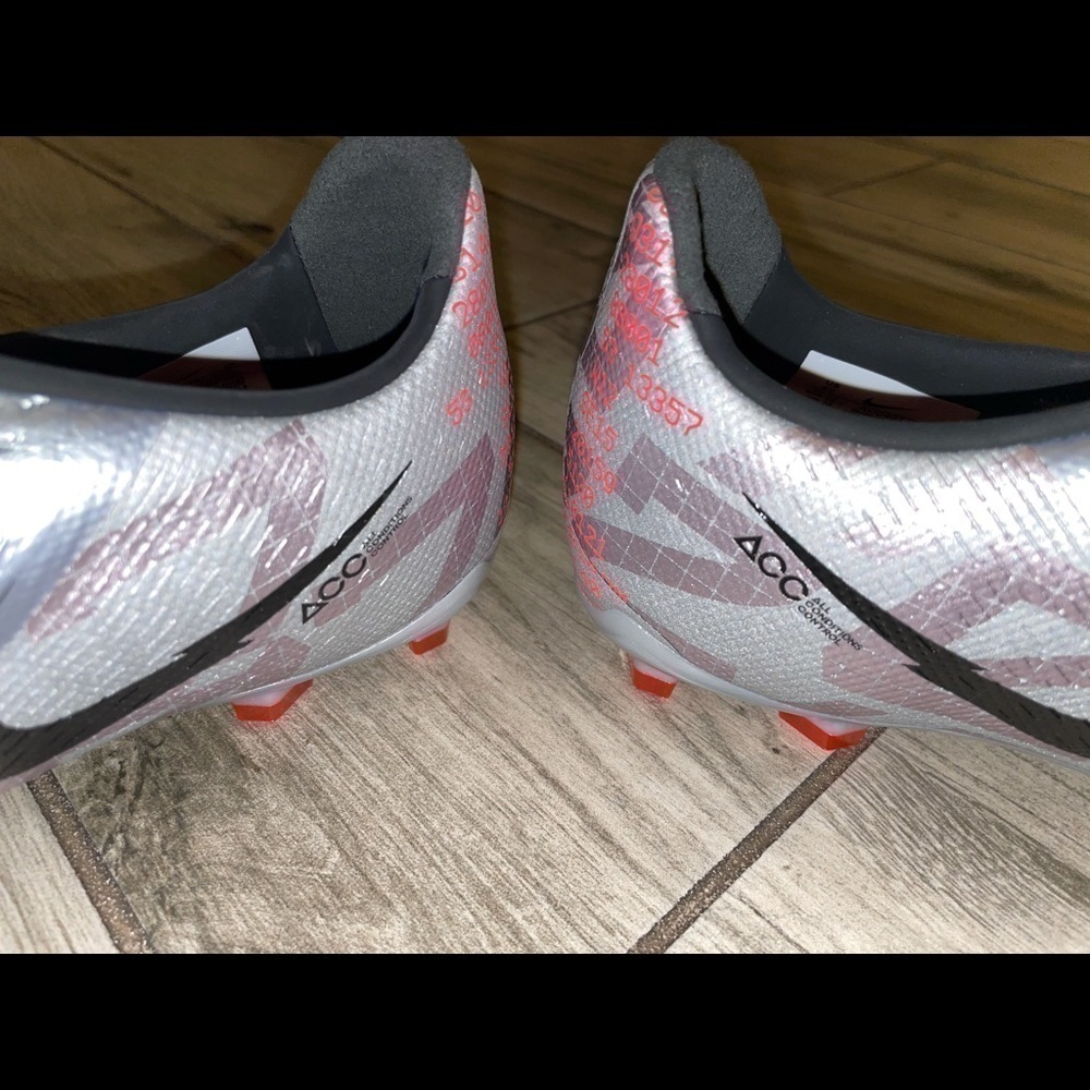 Nike Phantom Venom Elite FG ACC 7.5 Women AO7540- - Picture 7 of 8